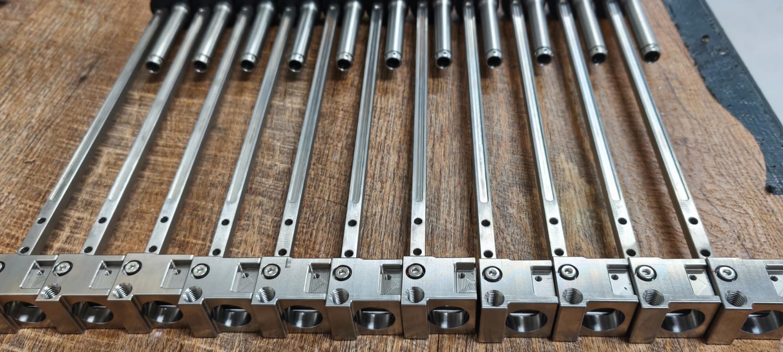 TI Titanium Modular Priming block ( ULTIMA and GENESIS )